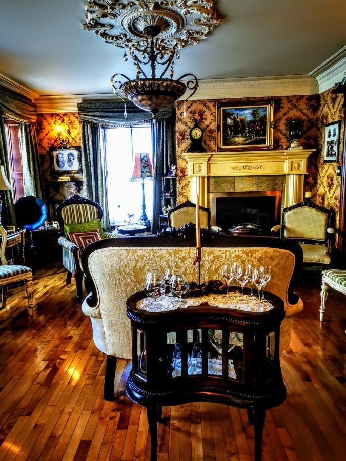 J.a Moisan Bed & Breakfast