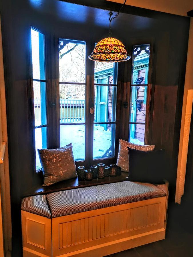 J.a Moisan Bed & Breakfast