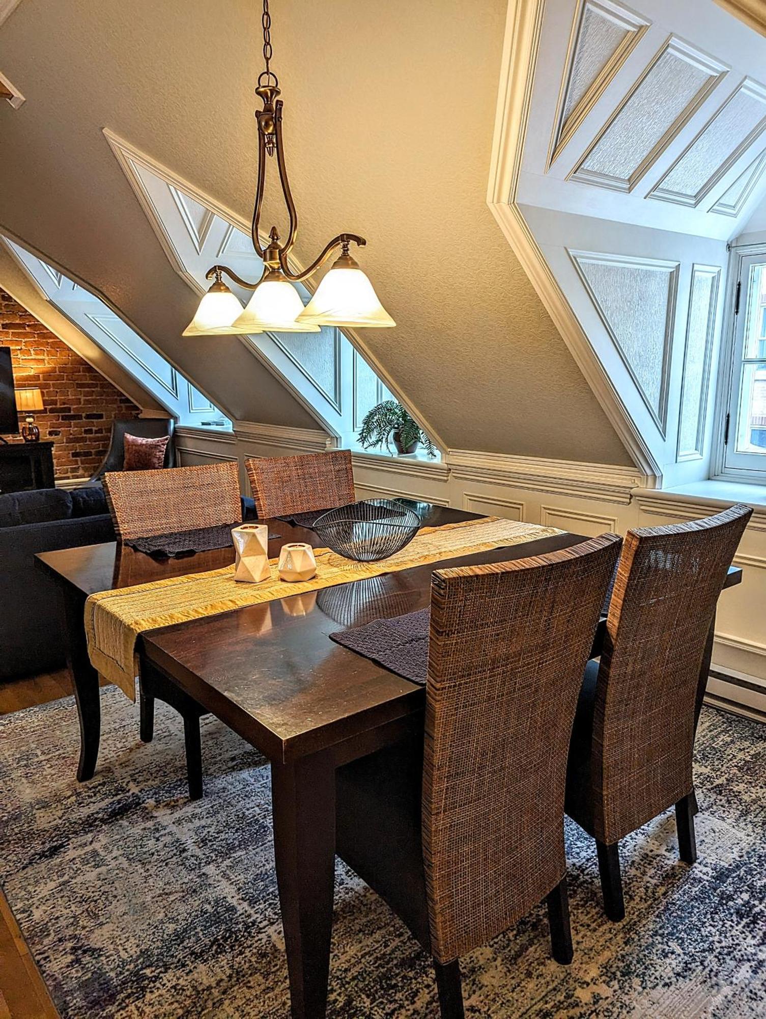 J.a Moisan Bed & Breakfast